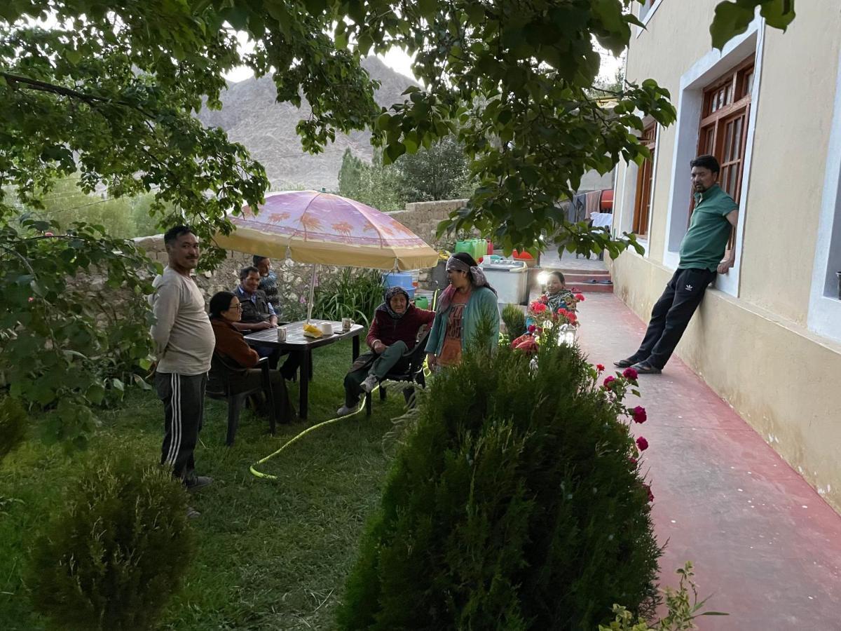 Gaywoo Guest House Leh Exterior foto